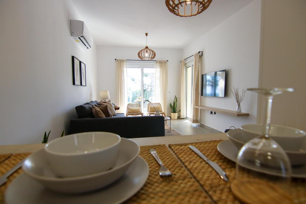 Apartamento Phaedrus Living Seaview Luxury Flat Limnaria 153 Paphos Exterior foto