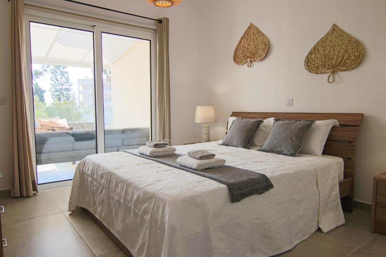 Apartamento Phaedrus Living Seaview Luxury Flat Limnaria 153 Paphos Exterior foto
