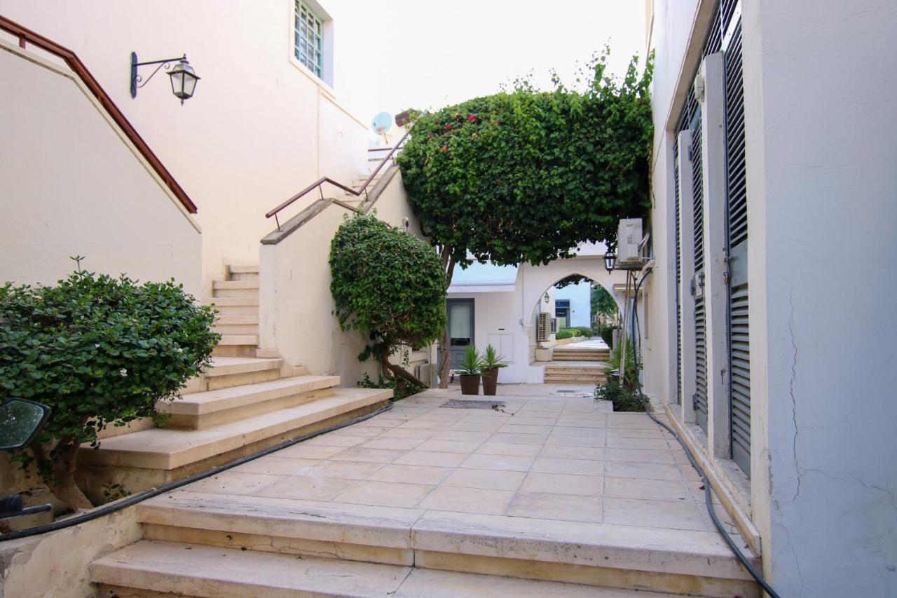 Apartamento Phaedrus Living Seaview Luxury Flat Limnaria 153 Paphos Exterior foto