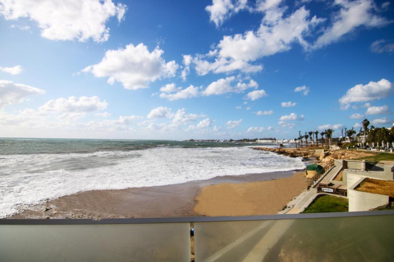 Apartamento Phaedrus Living Seaview Luxury Flat Limnaria 153 Paphos Exterior foto